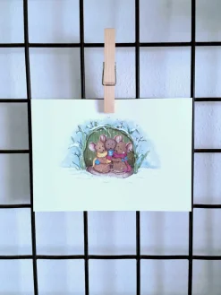 Anillustration Wenskaarten^Ansichtkaart Muisjes schuilen voor sneeuw