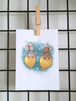 Anillustration Wenskaarten^Ansichtkaart Muisjes op gele ballonnen liefde